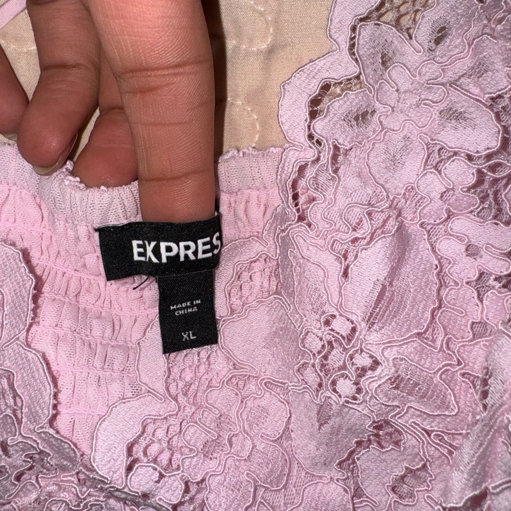 Light pink lace crop top, size XL